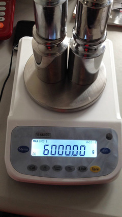 稱重6KG/0.01G精密電子天平秤 現代計量技術的精密之選